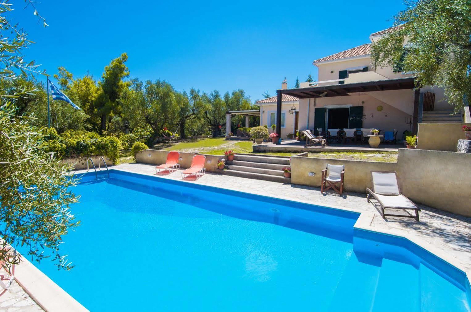 Nina Residence Plános Екстериор снимка