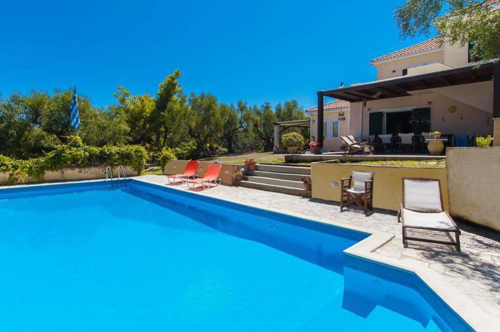 Nina Residence Plános Екстериор снимка